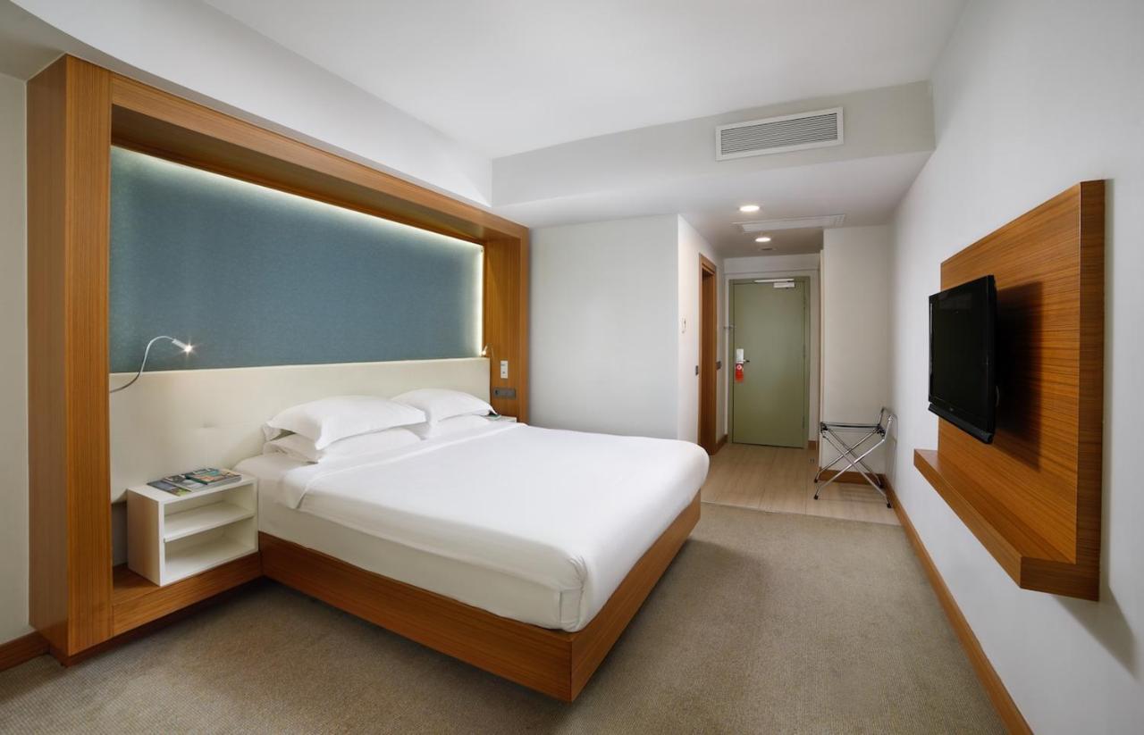 Divan Istanbul City Exterior photo