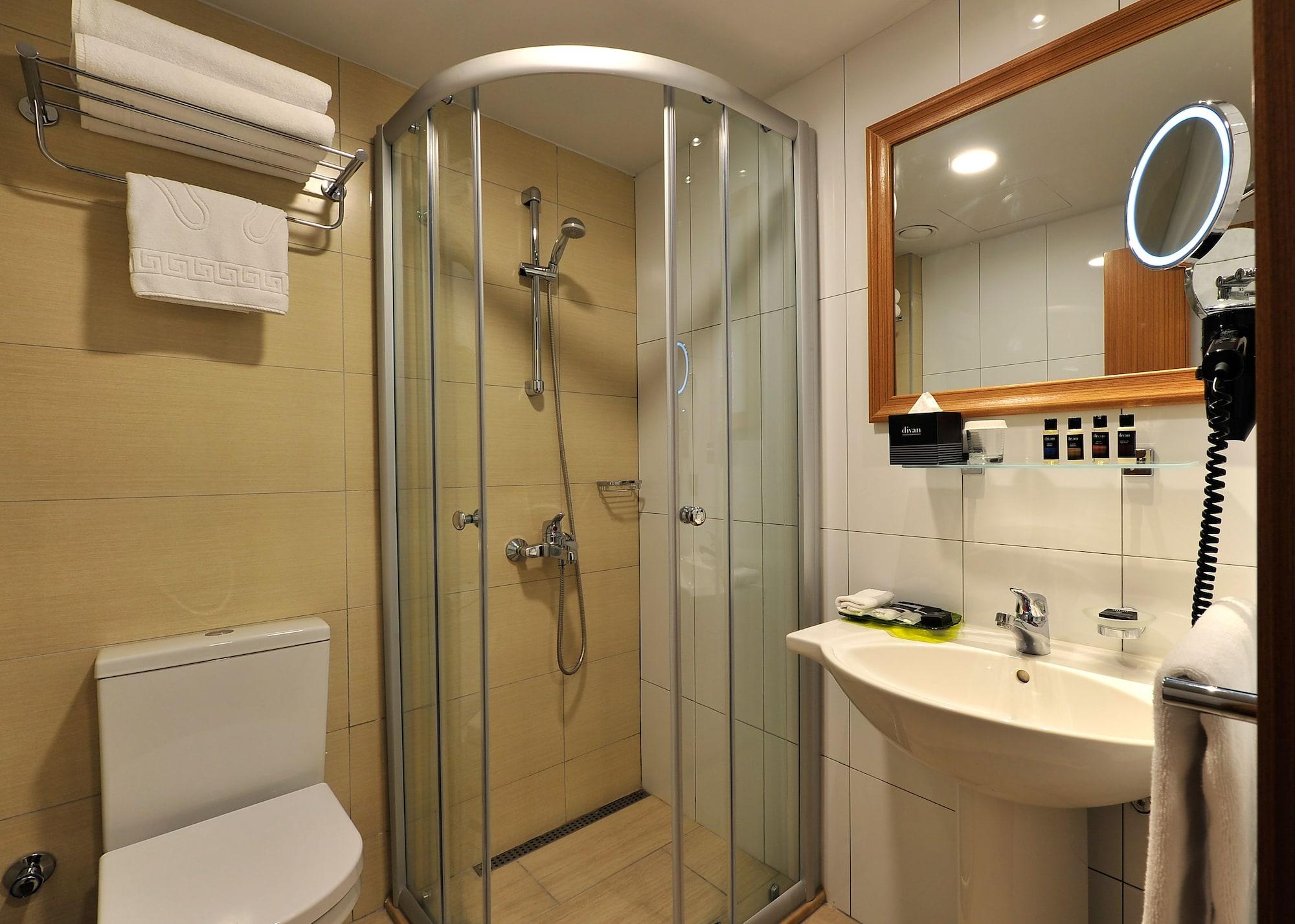 Divan Istanbul City Exterior photo